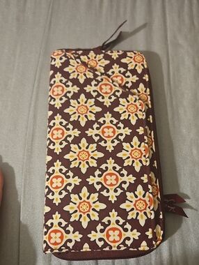 Vera Bradley Retired Red Medallion Travel Organizer